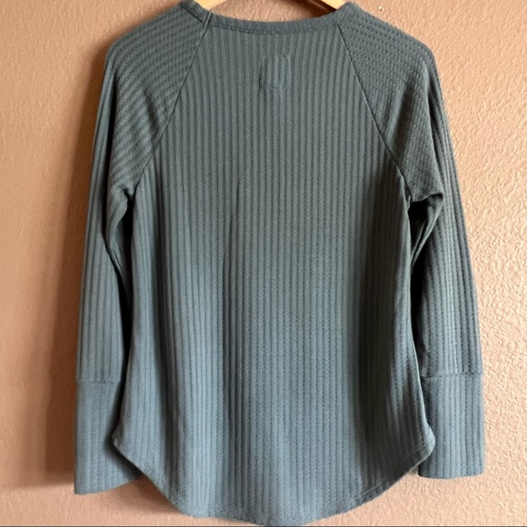 Chaser Waffle Texture Thermal Long Sleeve Top Size Medium - Picture 8 of 8